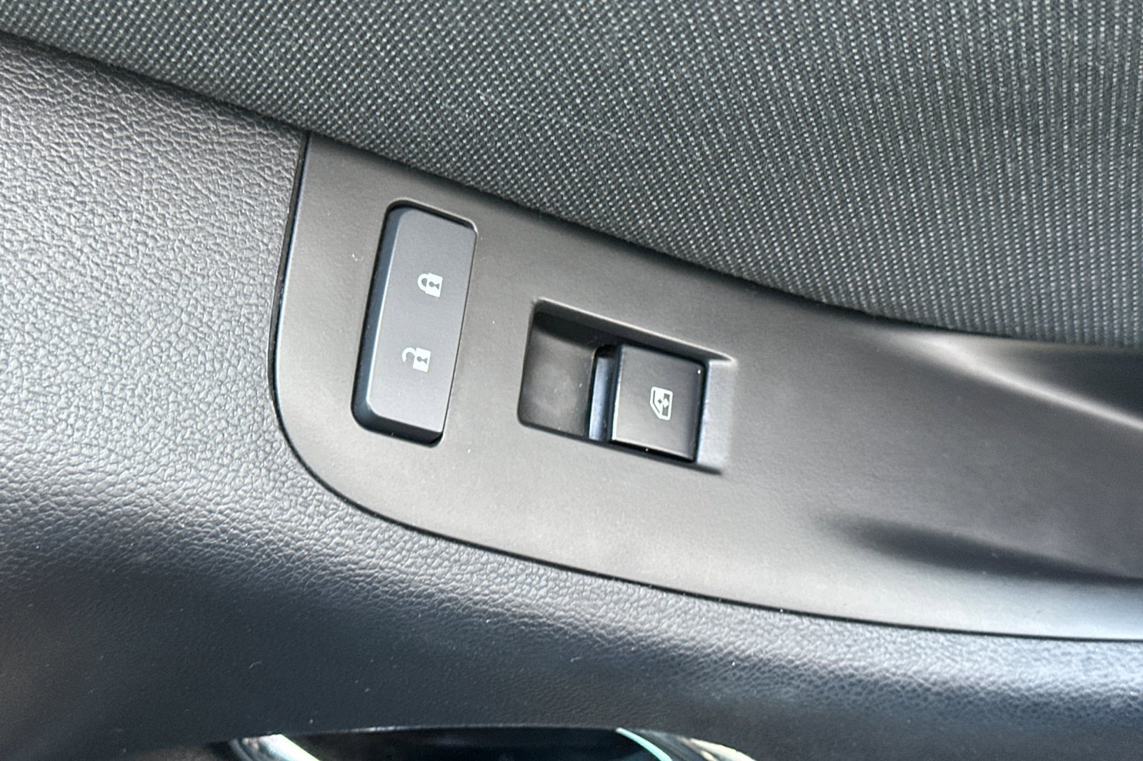 Used 2015 Chevrolet Camaro LT image 21