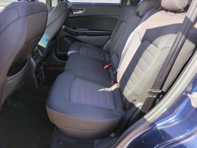 Used 2017 Ford Edge SE image 19