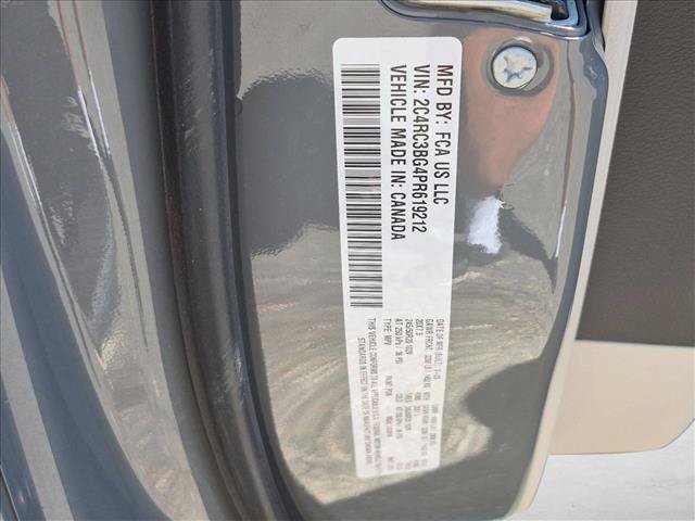 Used 2023 Chrysler Pacifica Touring-L w/ Road Tripper Package AWD/4WD image 25