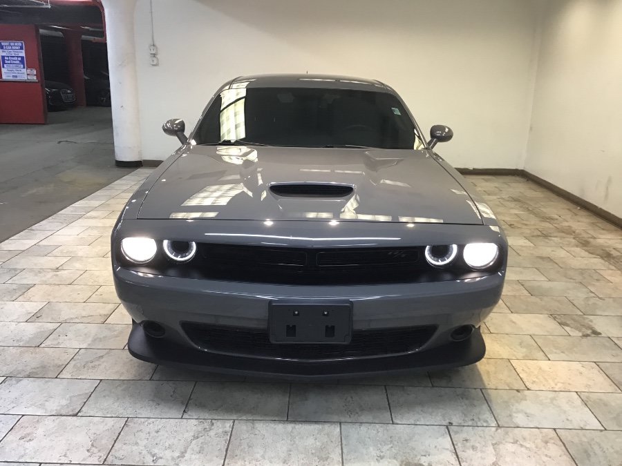 Used 2023 Dodge Challenger R/T w/ Blacktop Package RWD image 4