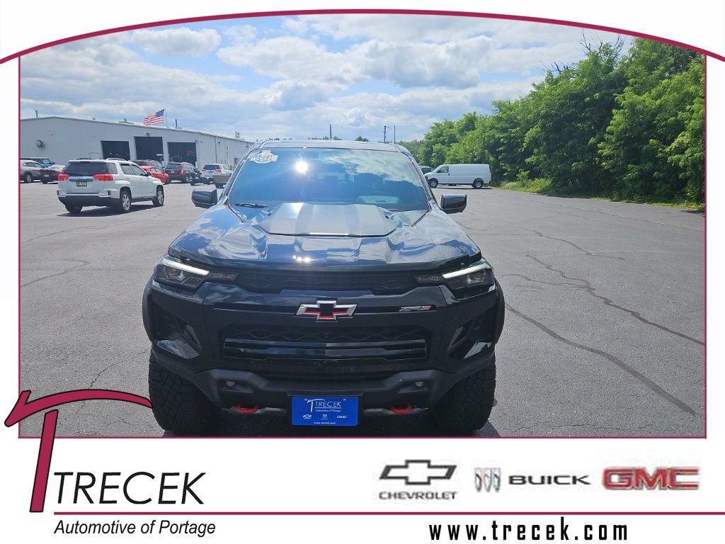 Used 2025 Chevrolet Colorado ZR2 w/ Technology Package