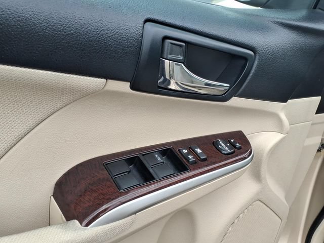 Used 2012 Toyota Camry XLE FWD image 4