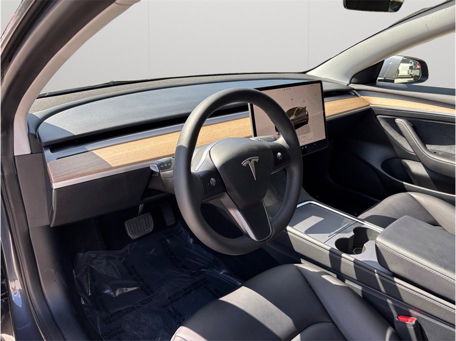 Used 2023 Tesla Model 3 Standard Range RWD image 6