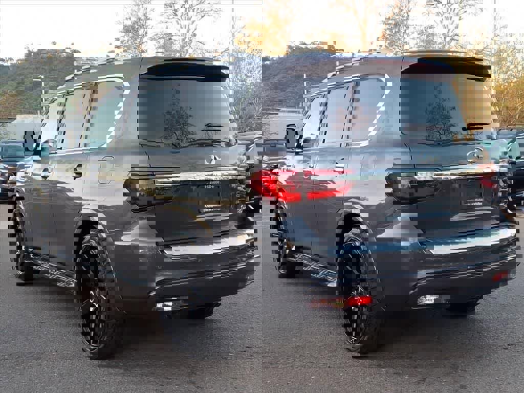 Used 2022 INFINITI QX80 Luxe w/ Cargo Package image 7