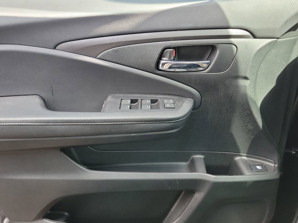 Used 2024 Honda Ridgeline Sport image 25