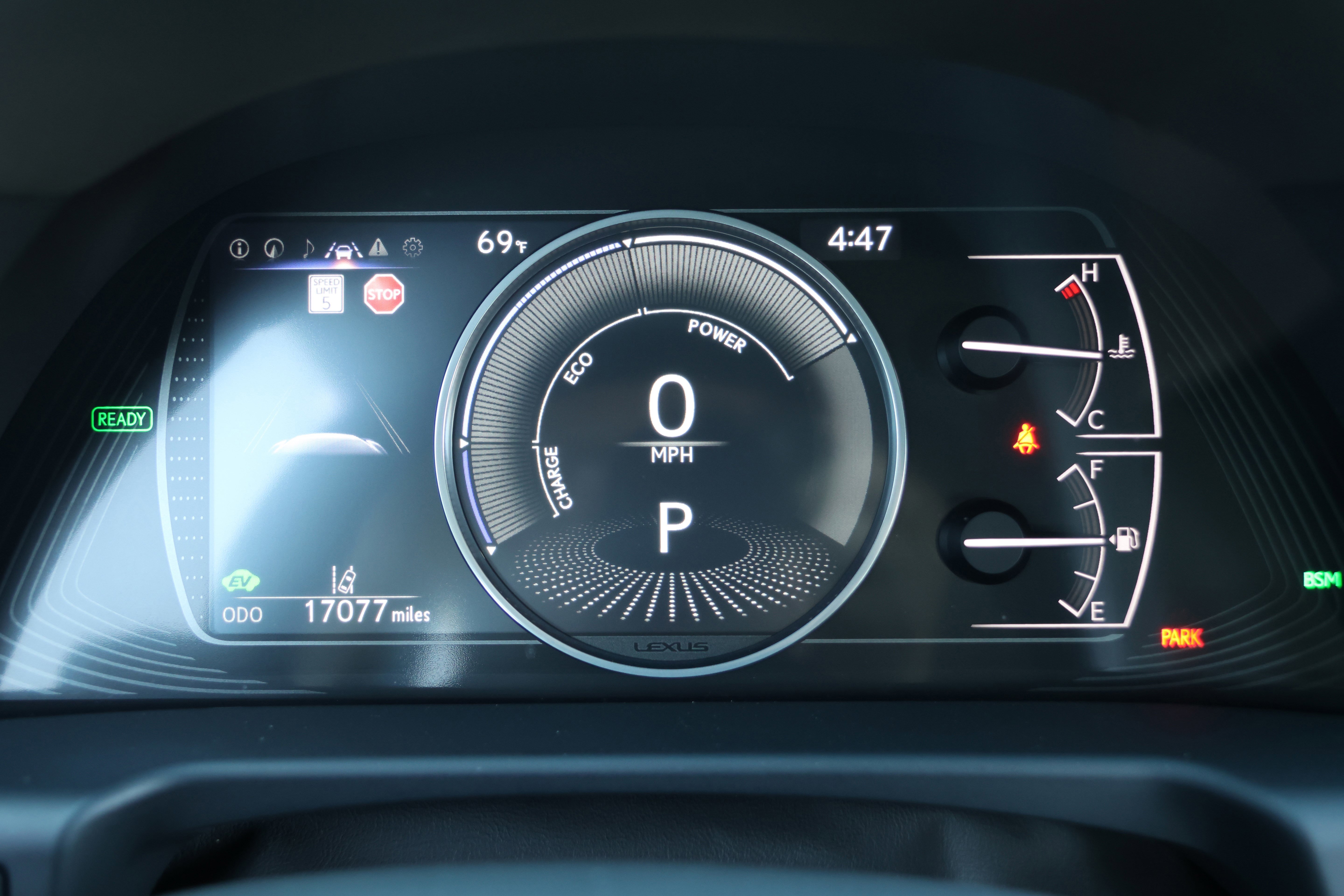 Used 2025 Lexus ES 300h w/ Premium Package image 18