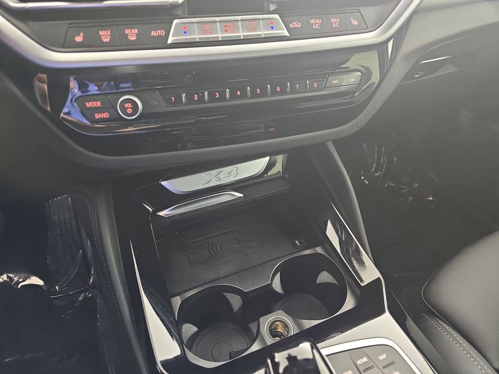 Certified 2025 BMW X4 xDrive30i w/ Premium Package image 27