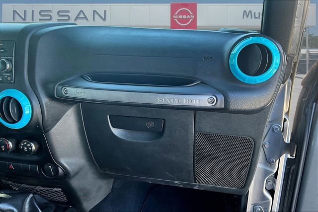 Used 2018 Jeep Wrangler Unlimited Sport w/ Connectivity Group image 22