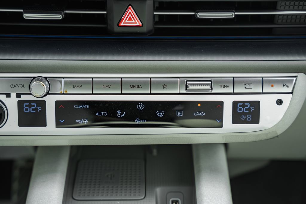 New 2024 Hyundai Ioniq 6 Limited image 22