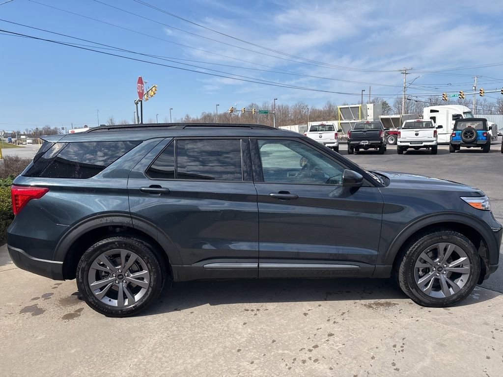 Used 2024 Ford Explorer XLT w/ Equipment Group 202A AWD/4WD image 5