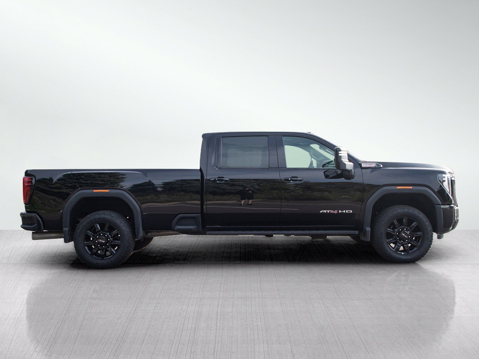 Used 2024 GMC Sierra 2500 AT4 w/ Technology Package AWD/4WD image 6