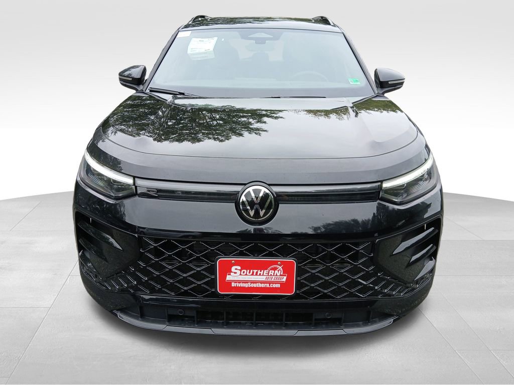 New 2026 Volkswagen Tiguan SE R-Line image 8