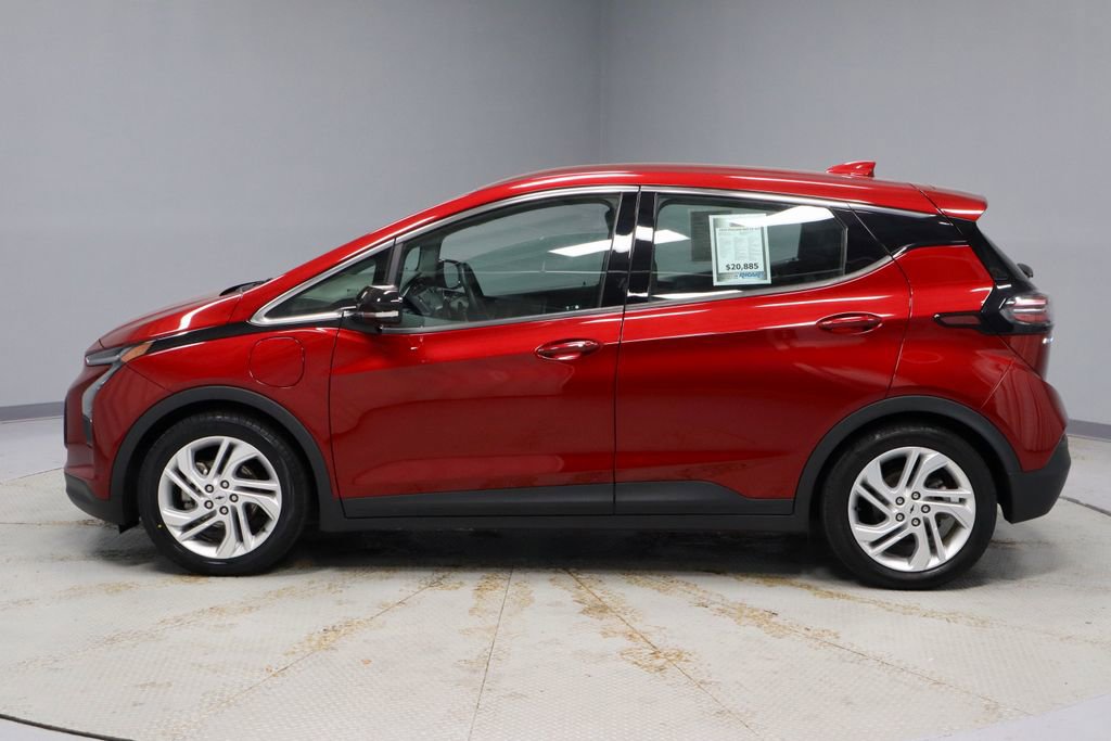 Used 2022 Chevrolet Bolt LT FWD image 9