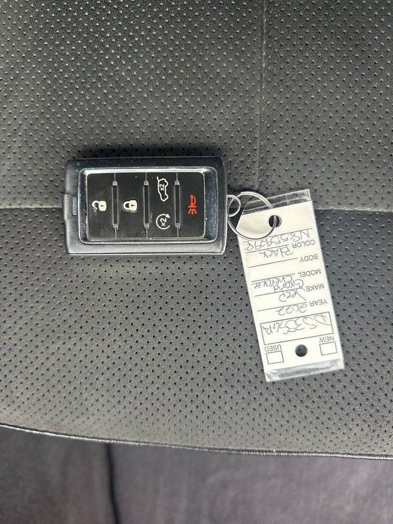 Used 2022 Jeep Grand Cherokee L Laredo image 33