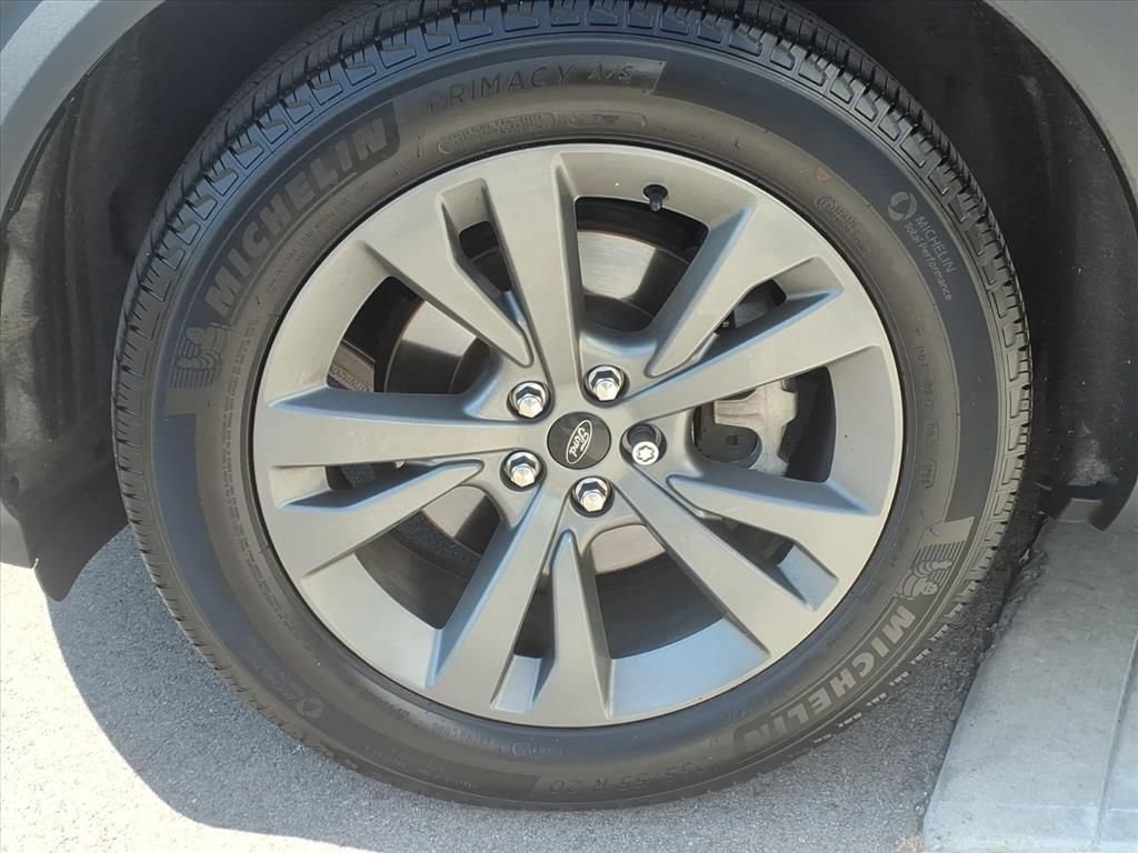 Used 2023 Ford Explorer XLT w/ Equipment Group 202A image 21