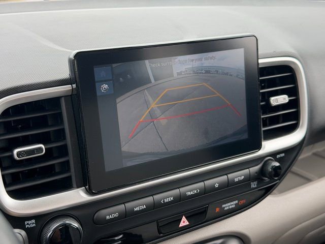 Used 2024 Hyundai Venue SEL image 30