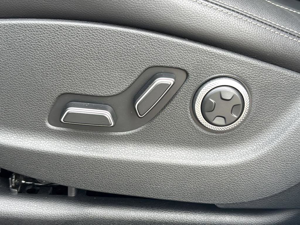 Certified 2026 Genesis GV70 2.5T image 15