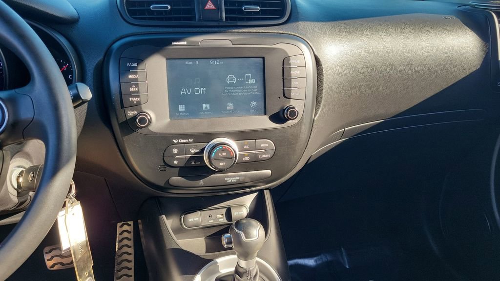 Used 2019 Kia Soul + image 21