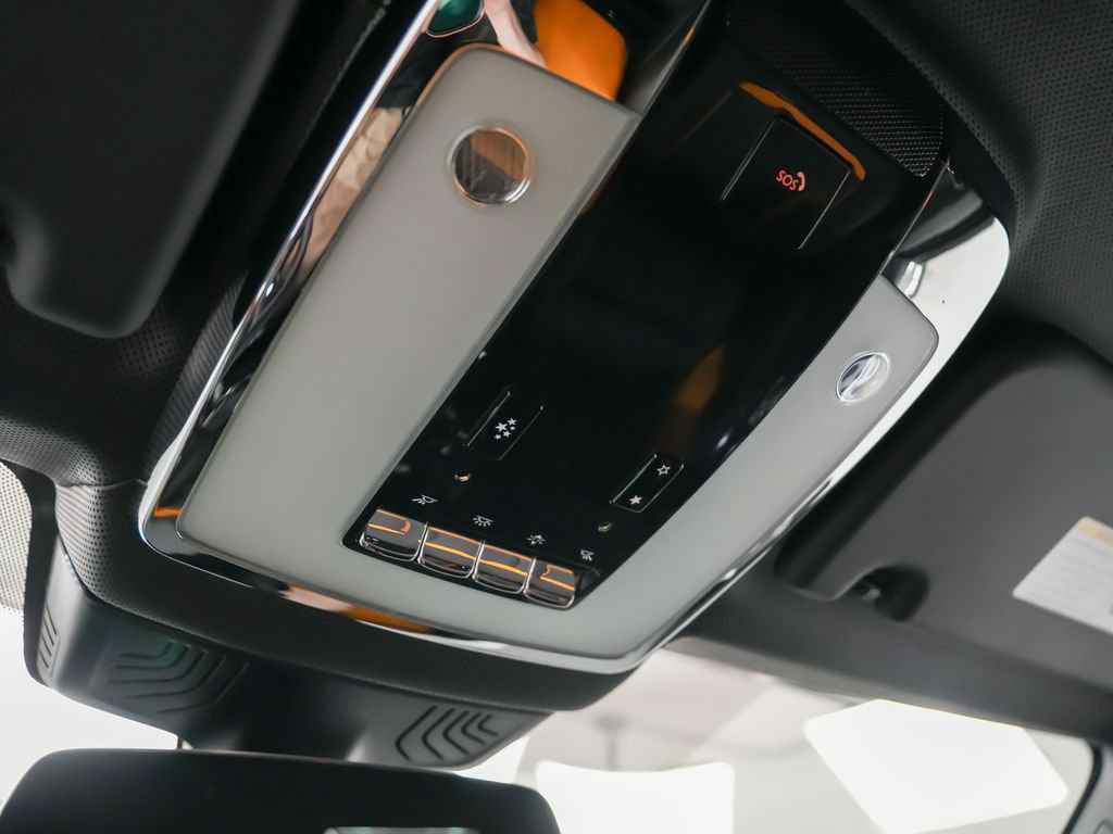 Used 2024 Rolls-Royce Cullinan Black Badge w/ Driver's Package AWD/4WD image 32