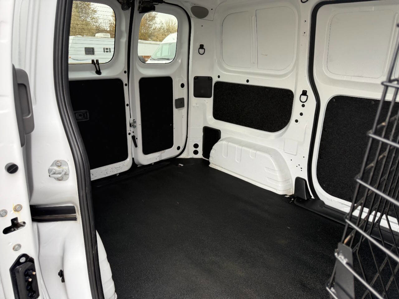 Used 2021 Nissan NV200 SV w/ Back Door Glass Package image 27