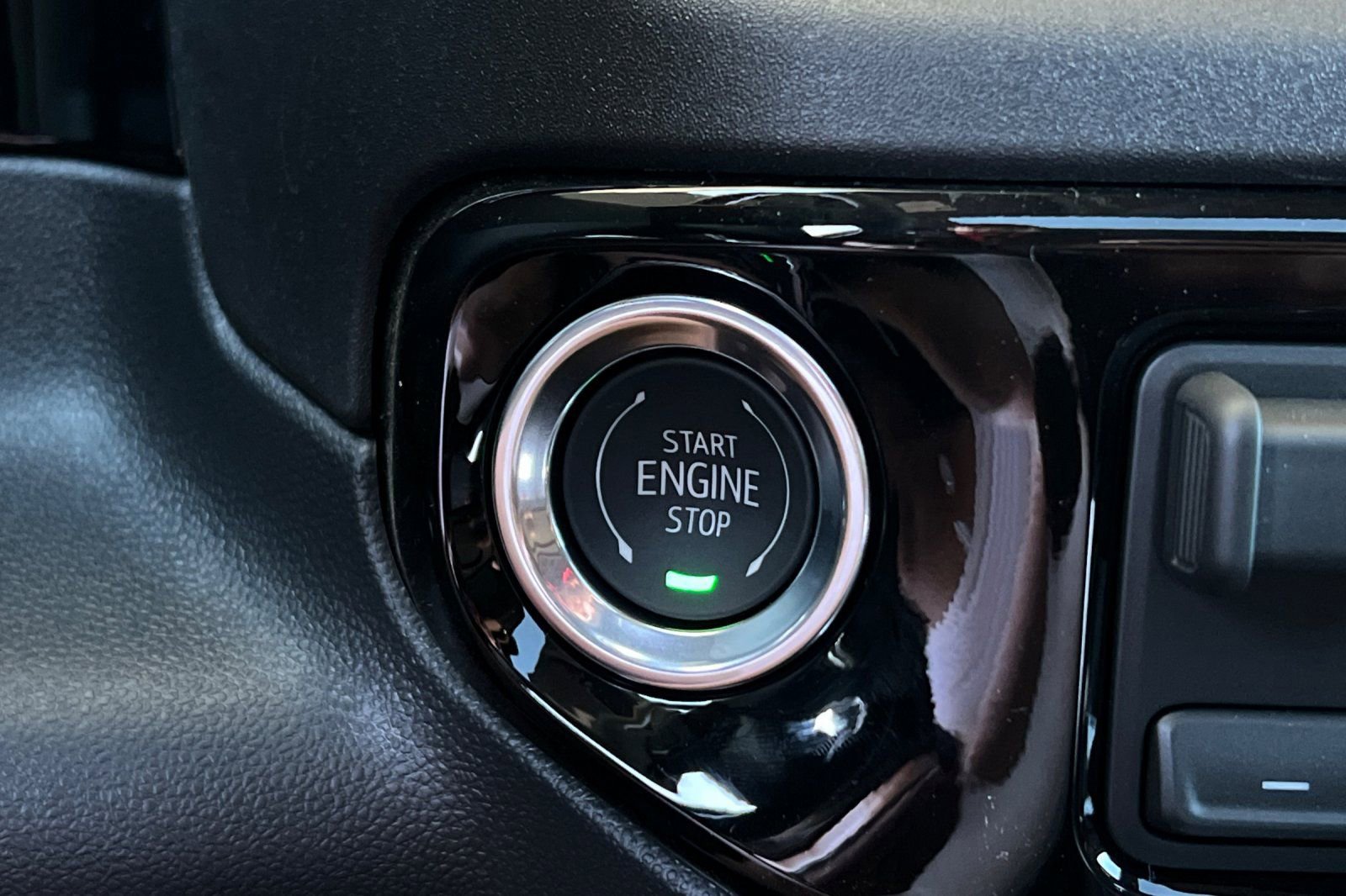 New 2026 GMC Sierra 1500 SLT AWD/4WD image 21