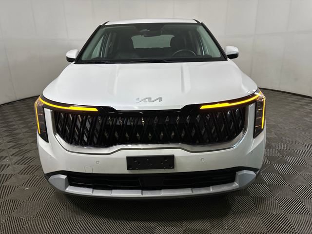 Used 2025 Kia Carnival image 8