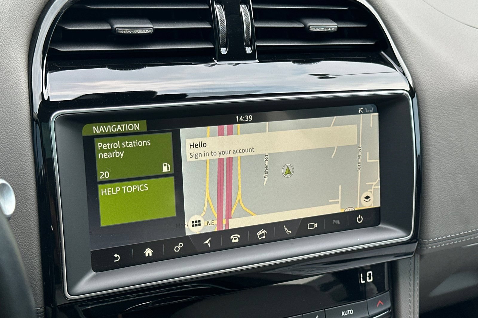 Used 2020 Jaguar F-PACE Portfolio AWD/4WD image 19