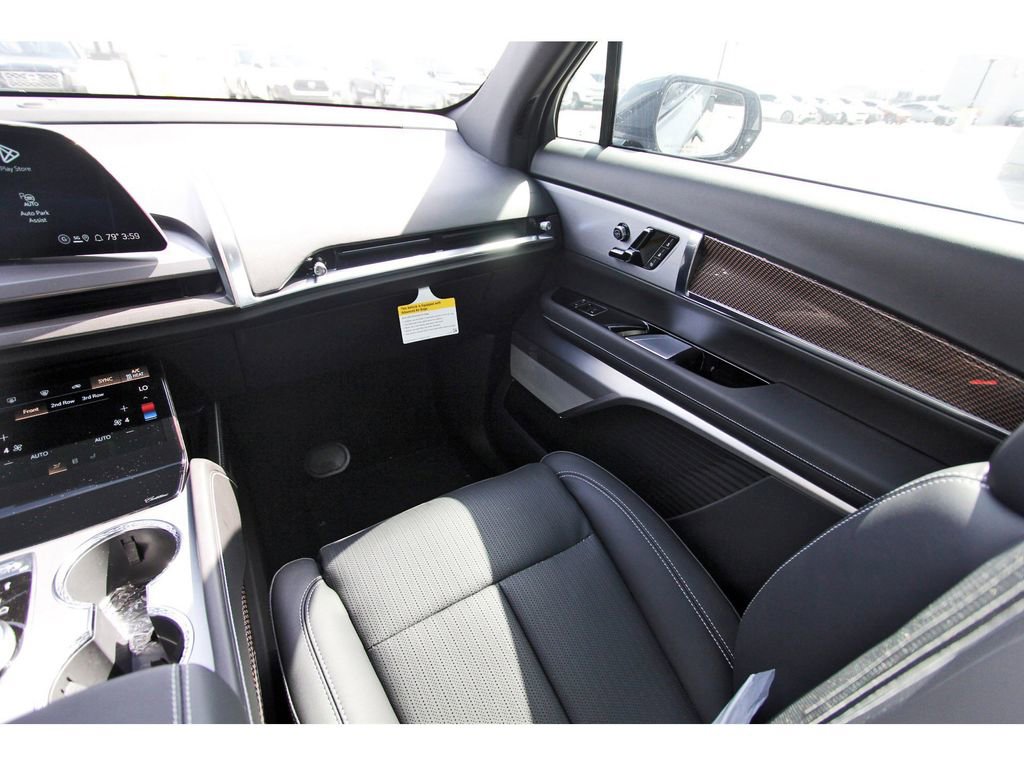 New 2026 Cadillac Vistiq Premium Luxury AWD/4WD image 10