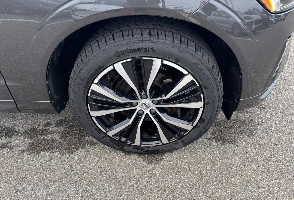 Used 2023 Volvo XC60 B5 Plus w/ Climate Package AWD/4WD image 34