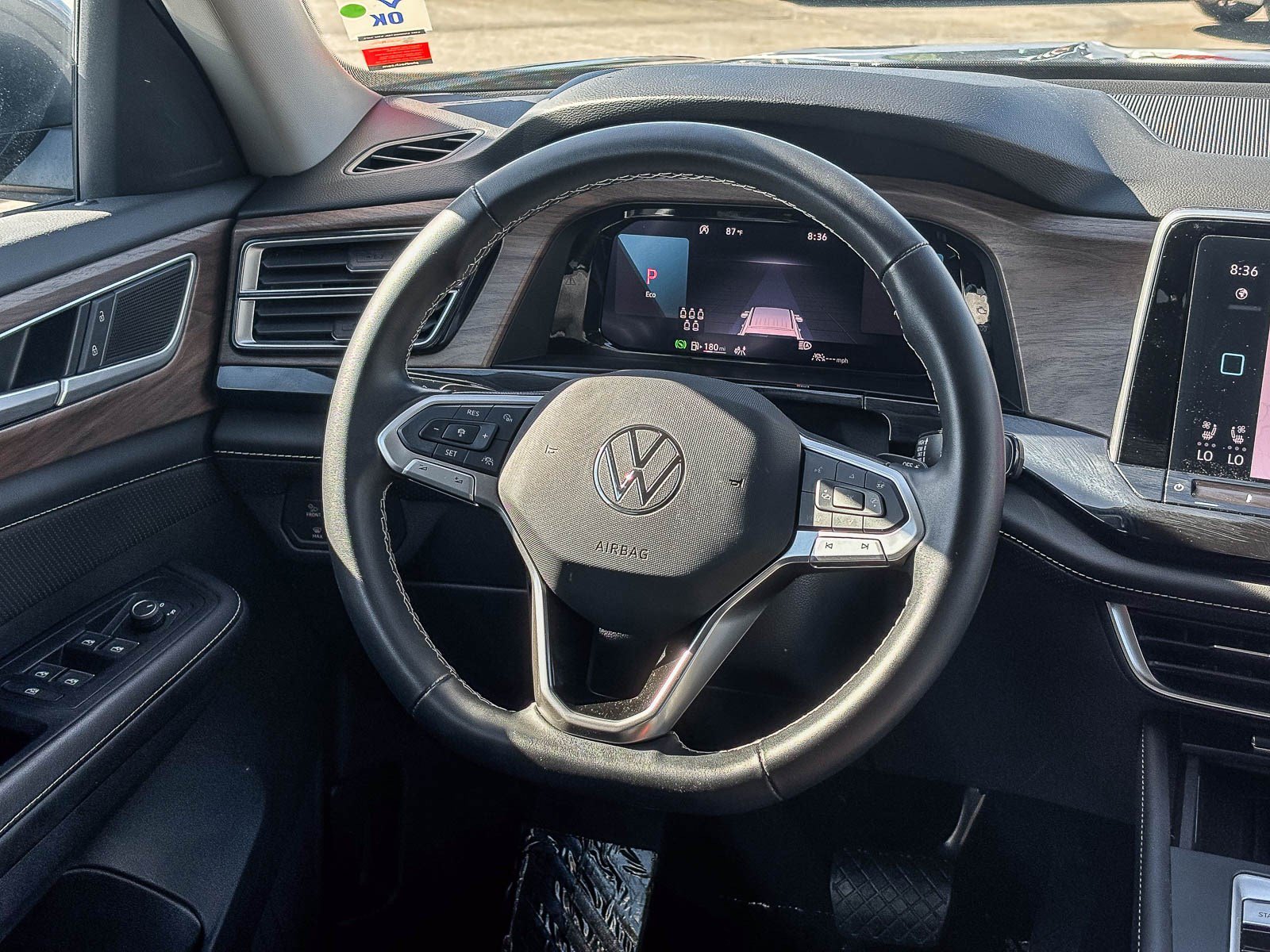 Used 2025 Volkswagen Atlas SE FWD image 17