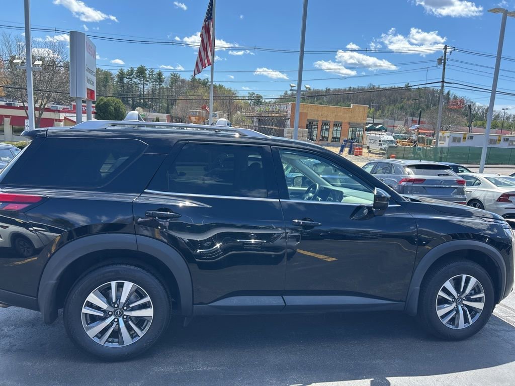 Certified 2023 Nissan Pathfinder SL AWD/4WD image 8