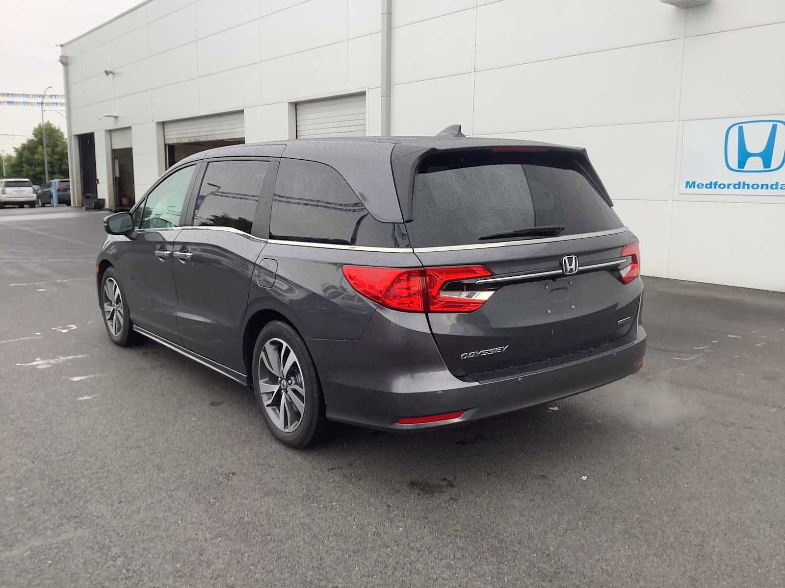 Used 2023 Honda Odyssey Touring image 4