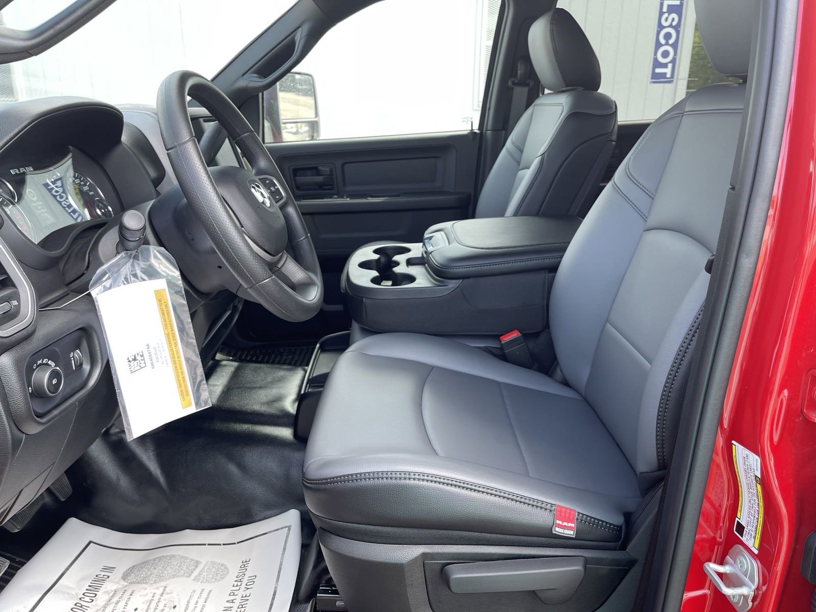 New 2024 RAM 3500 Tradesman w/ Chrome Appearance Group image 10