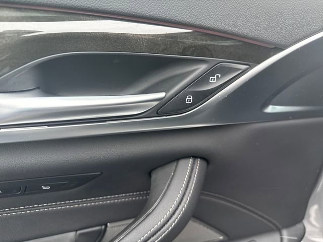 Used 2022 BMW 540i xDrive w/ Executive Package image 12