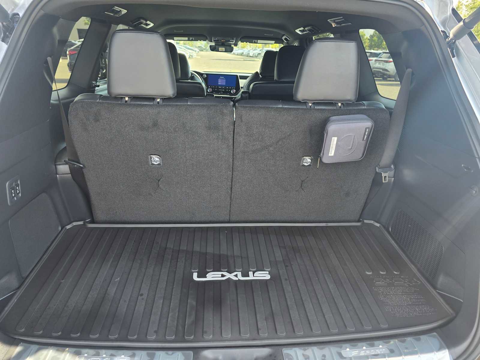 New 2026 Lexus TX 500h AWD image 18