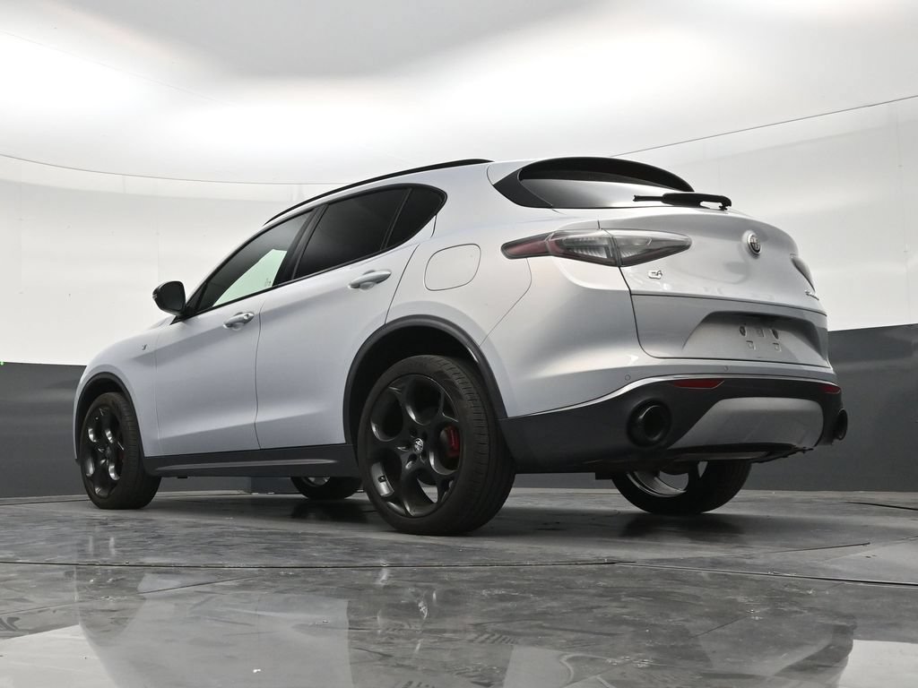 Used 2024 Alfa Romeo Stelvio Ti w/ Performance Driving Package AWD/4WD image 22