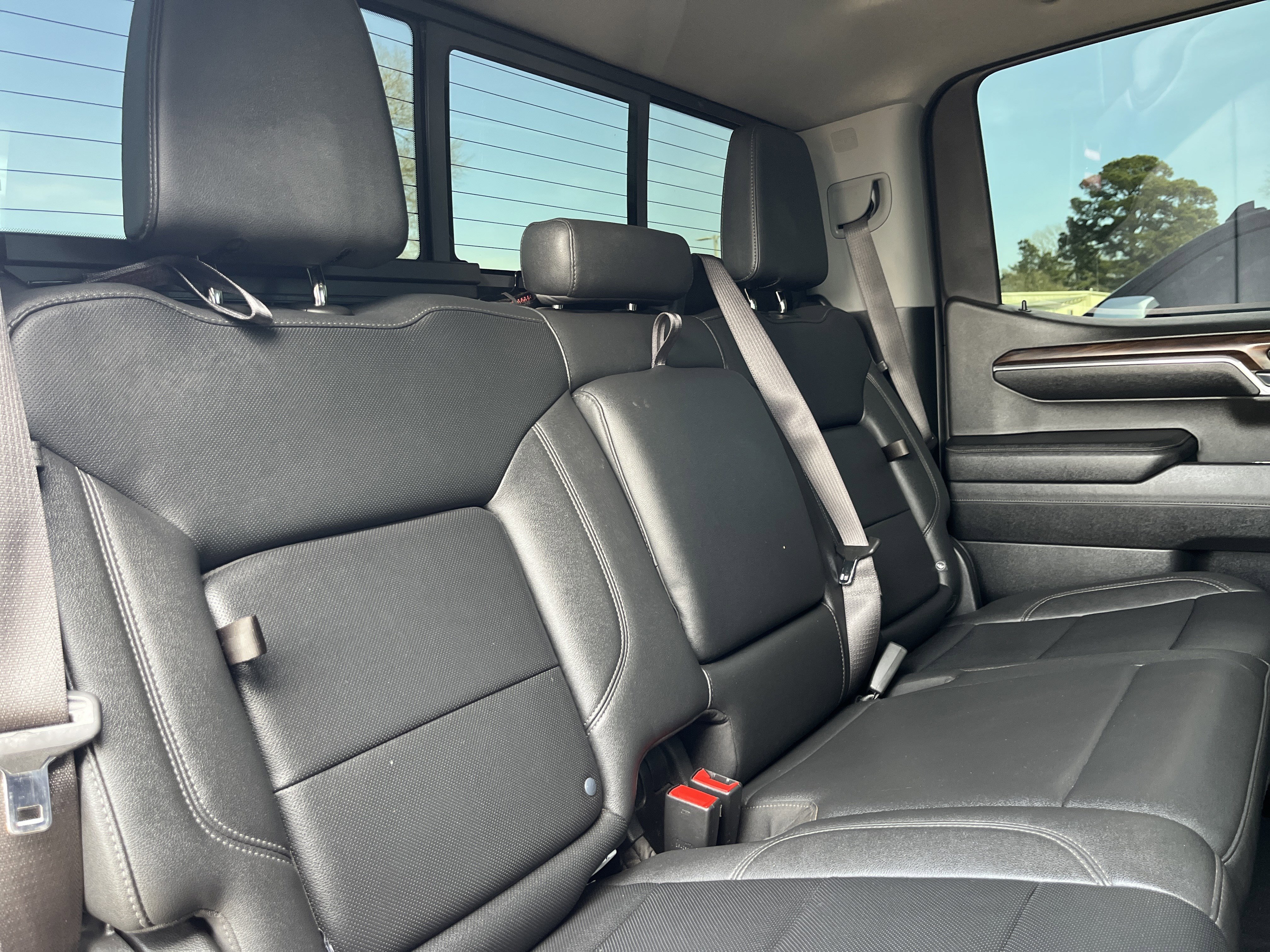 Used 2023 GMC Sierra 1500 SLT image 15