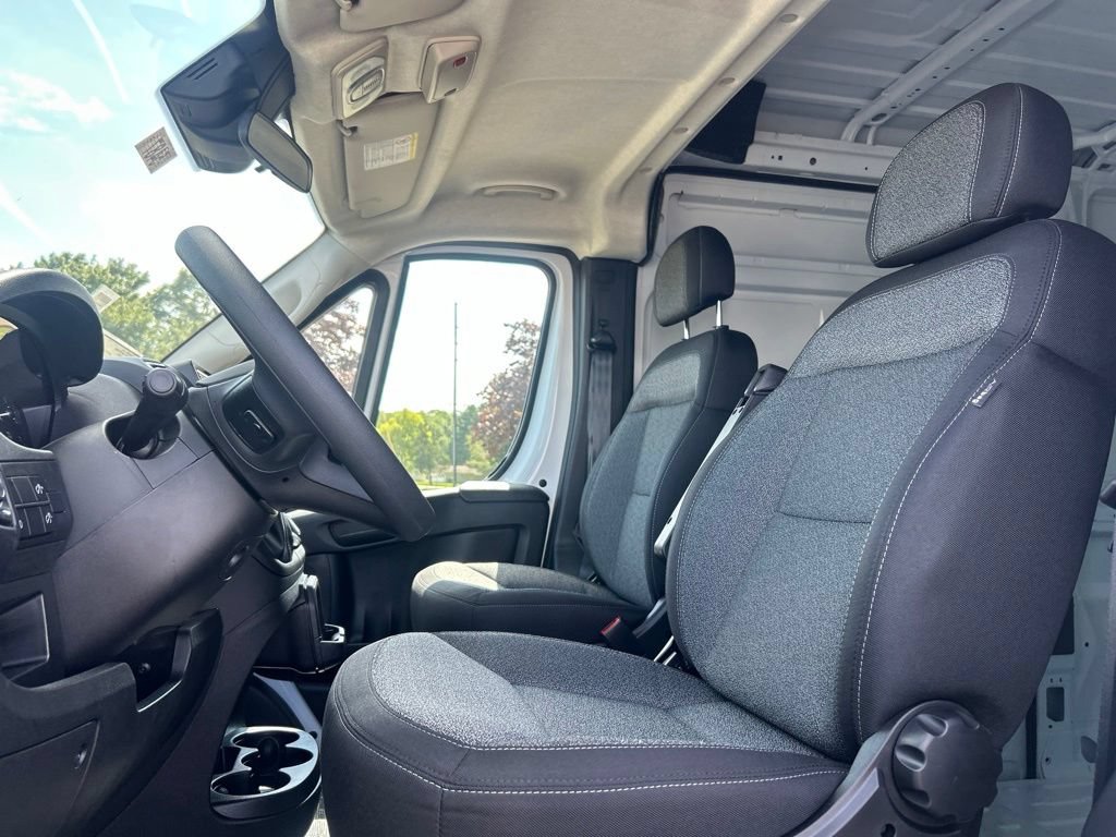 New 2026 RAM ProMaster 2500 w/ Convenience Group FWD image 4