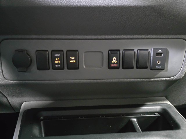 Used 2017 Nissan NV 3500 SL w/ Technology Package image 26