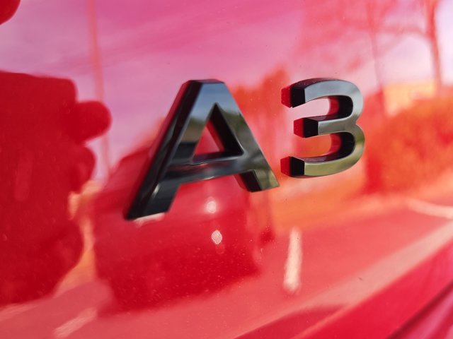 Used 2025 Audi A3 2.0T Premium w/ Convenience Package image 8