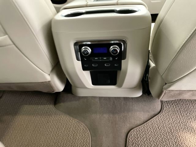 Used 2024 GMC Yukon XL Denali w/ Advanced Technology Package image 17