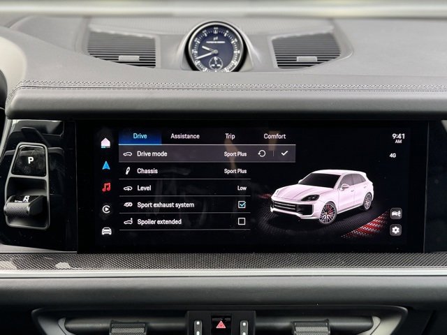 Used 2025 Porsche Cayenne Turbo image 28