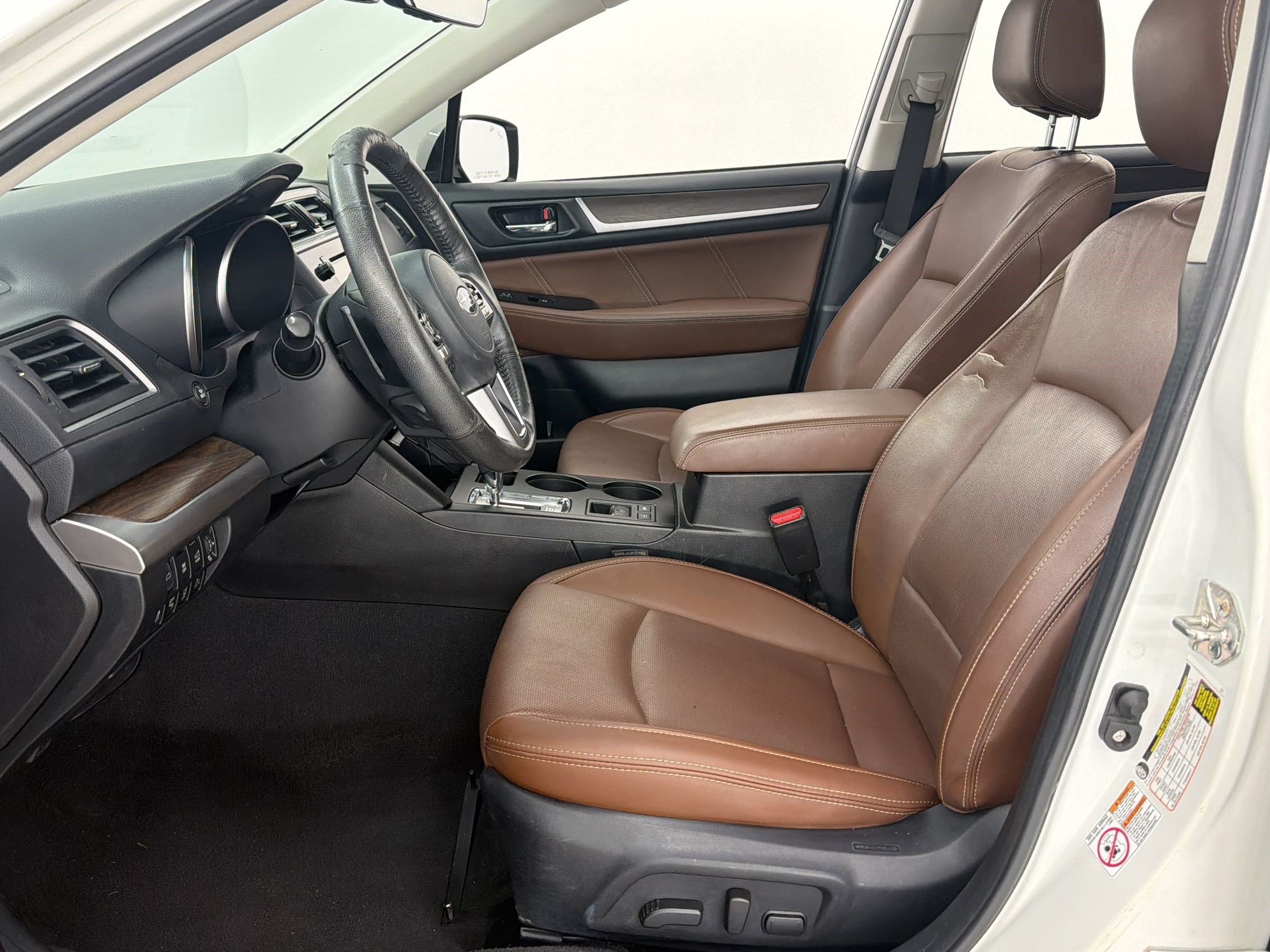 Used 2017 Subaru Outback 3.6R Touring AWD/4WD image 30