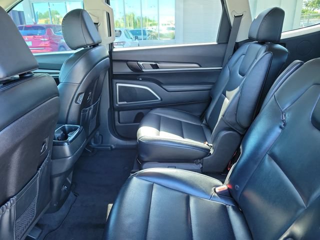 Used 2023 Kia Telluride S FWD image 12