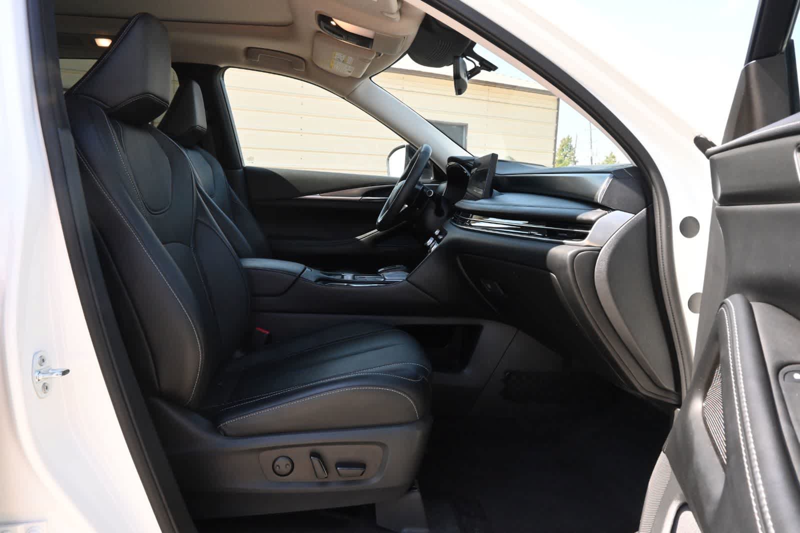 Certified 2023 INFINITI QX60 Luxe w/ Cargo Package AWD/4WD image 24