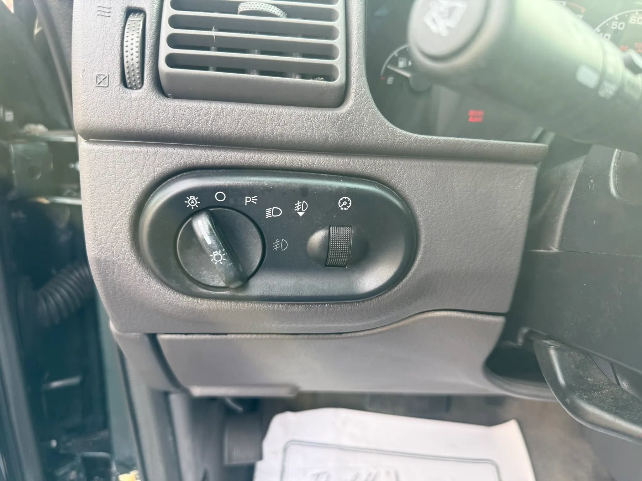 Used 2002 Ford Explorer XLT image 21