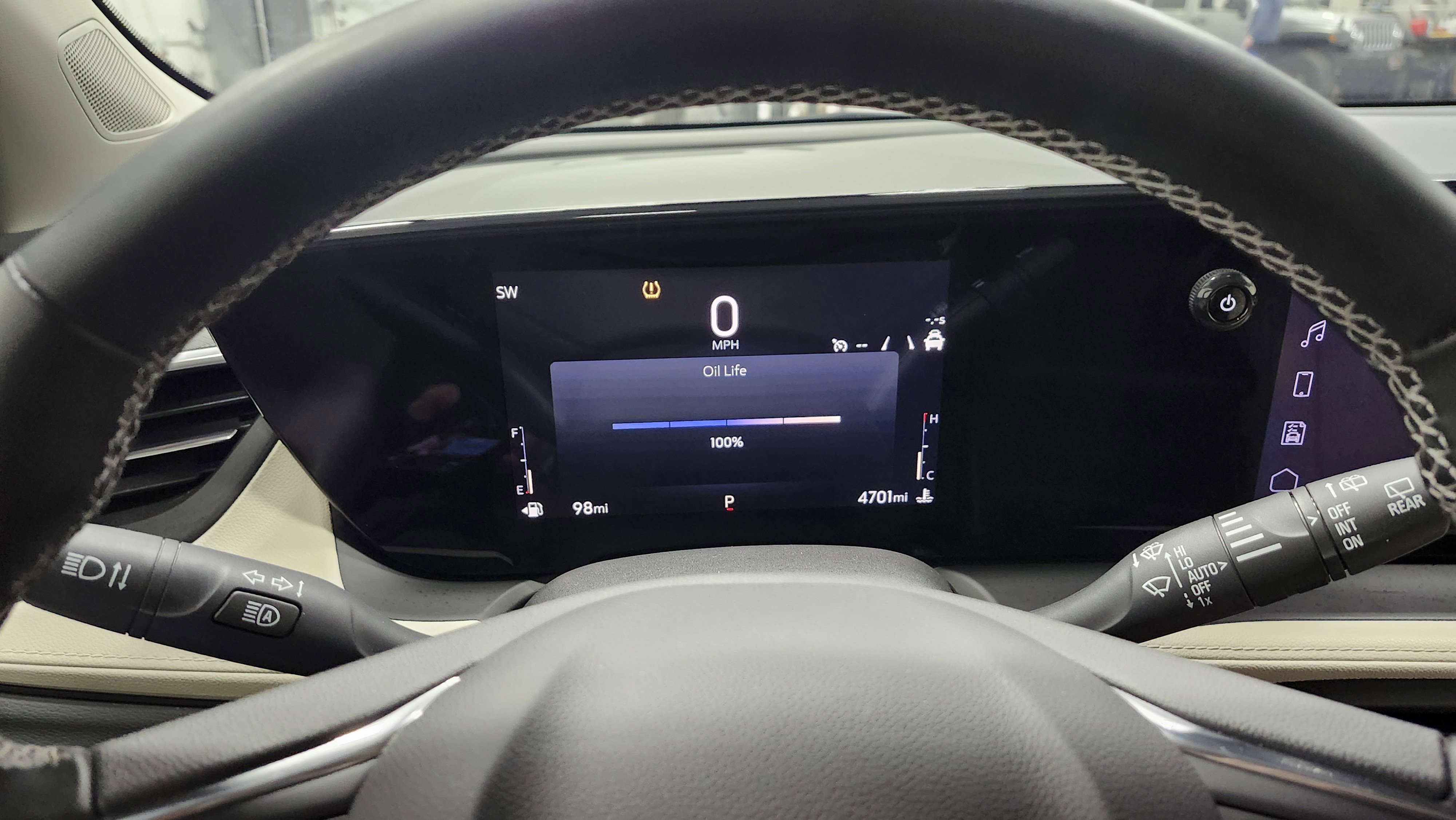 Used 2024 Buick Encore GX Avenir w/ Avenir Convenience Package image 28