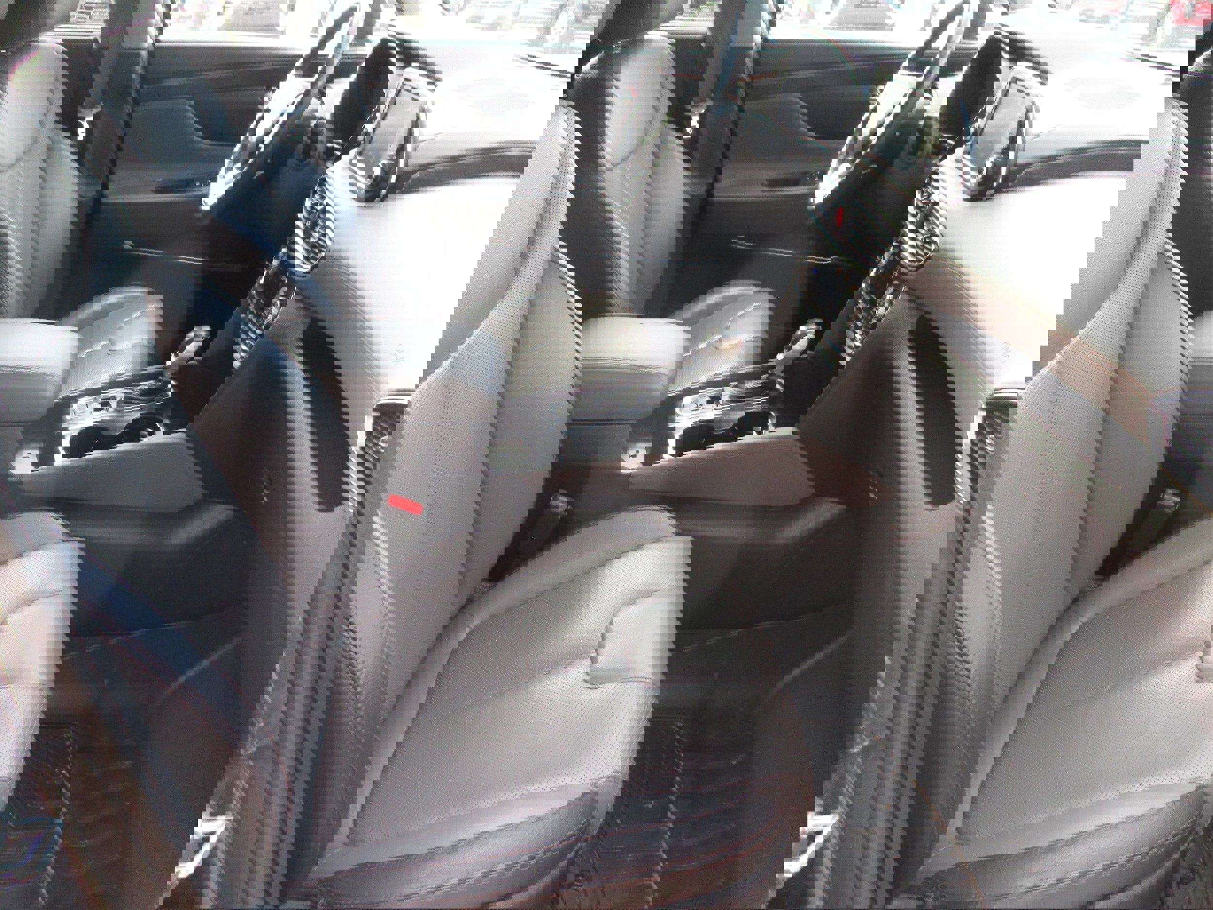 Used 2020 Hyundai Santa Fe SEL w/ Convenience + Premium Package image 14