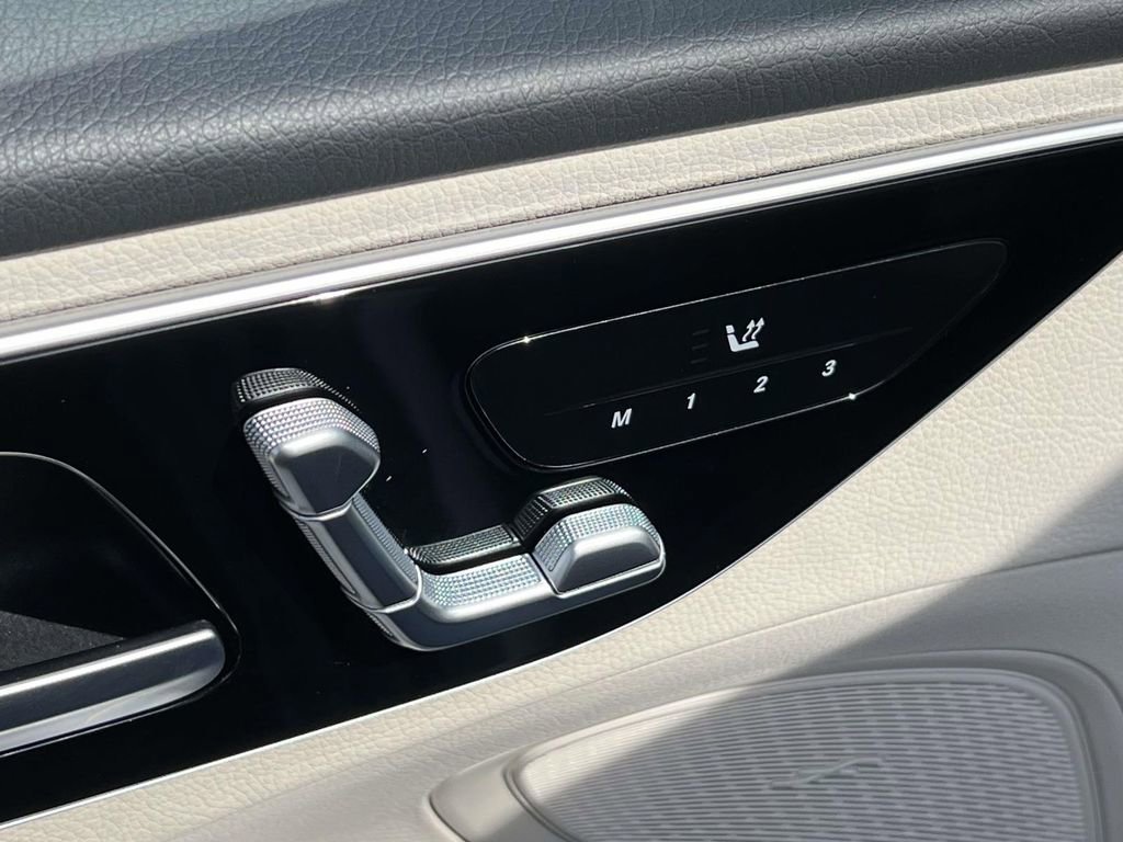 Used 2023 Mercedes-Benz C 300 4MATIC Sedan image 18