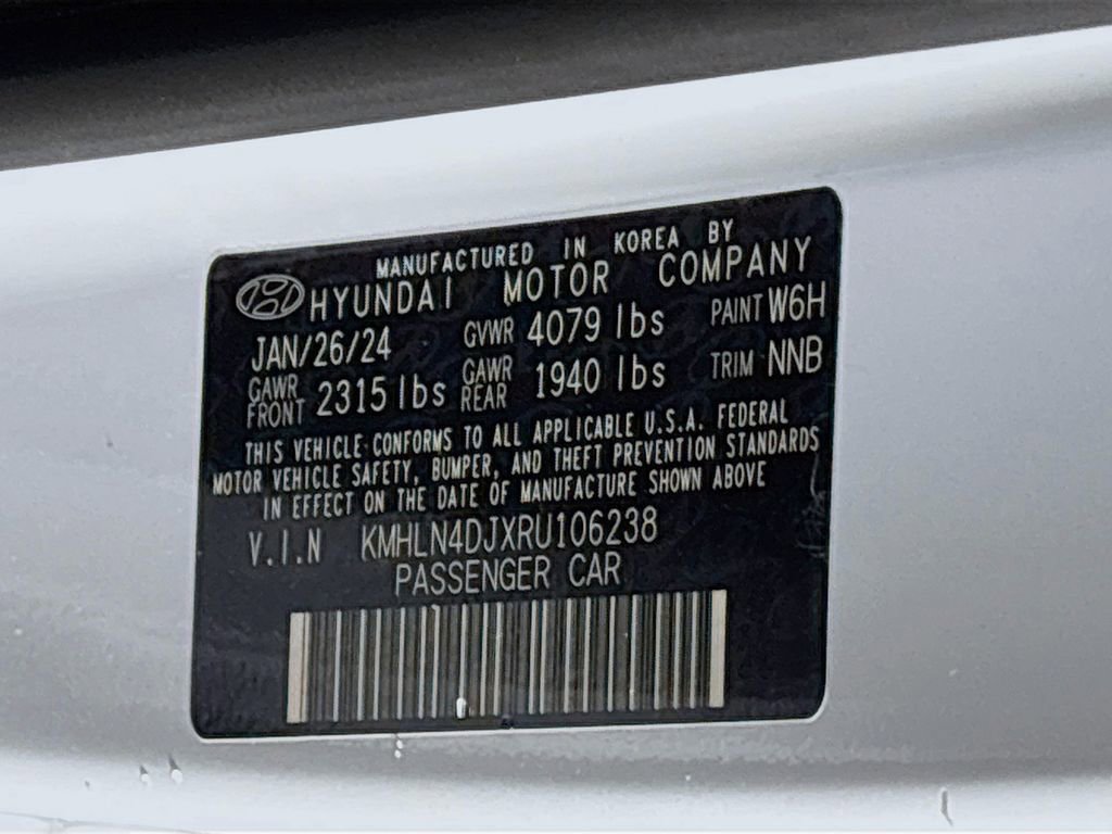 Used 2024 Hyundai Elantra Limited image 24